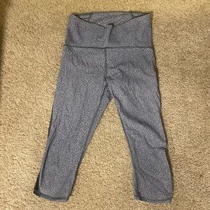 LuluLemon Cropped Mesh Leggings